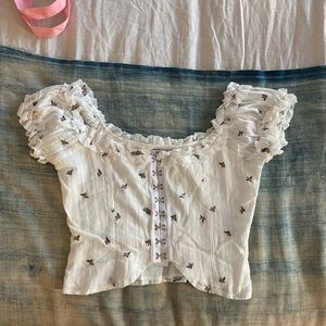 Brand new - never worn With Jean mable crop top.